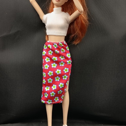 Skirt, top and shoes for fashion dolls