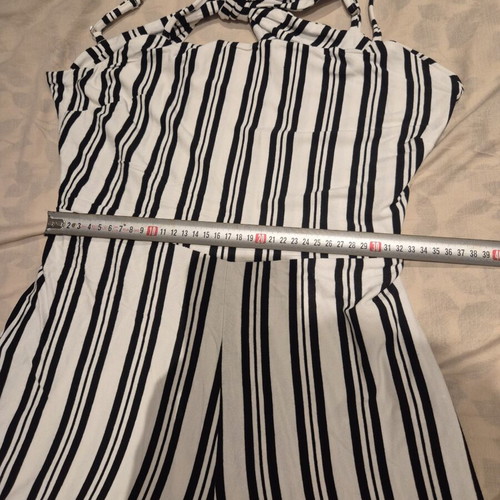 Stradivarius jumpsuit like new, black and white, size L