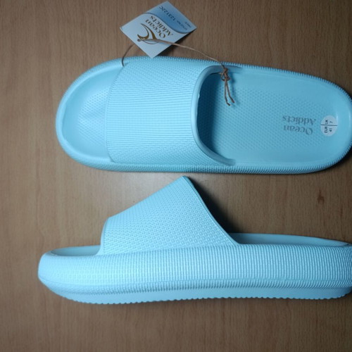 Ocean Addicts women's slippers, light blue