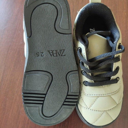 ZARA Kid's Sneakers Size 25 New