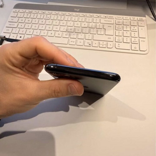 IPhone 11 Pro Max σαν καινούργιο, με θήκη, κουτί και καλώδιο