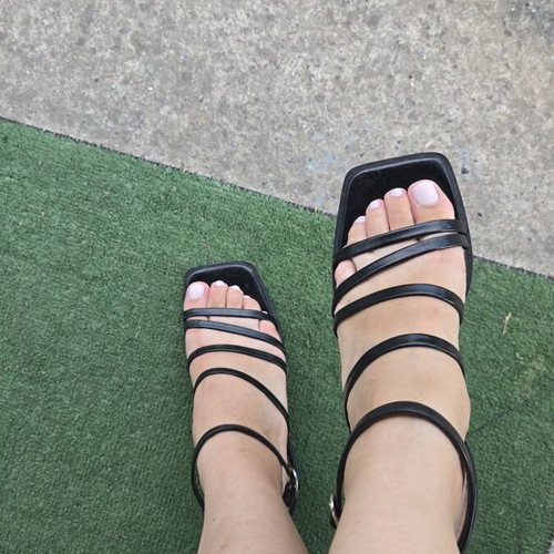 Stradivarius low sandals with straps and square heel, like new