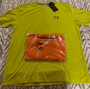 Under Armour T-shirt
