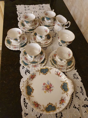 Royal Albert Berkeley coffee set 21 pieces like new