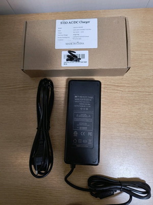 Универсално зарядно устройство STIO 54.6V 2A ново