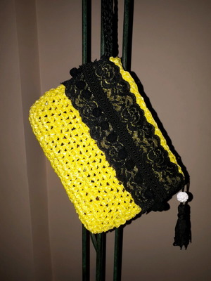 Boho τσαντάκι καλοκαιρινό τύπου clutch από ιμιτασιόν rafia με μαύρη δαντέλα