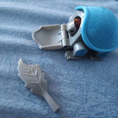 McDonald's collectible souvenirs like new, France 98 and robotic turtle