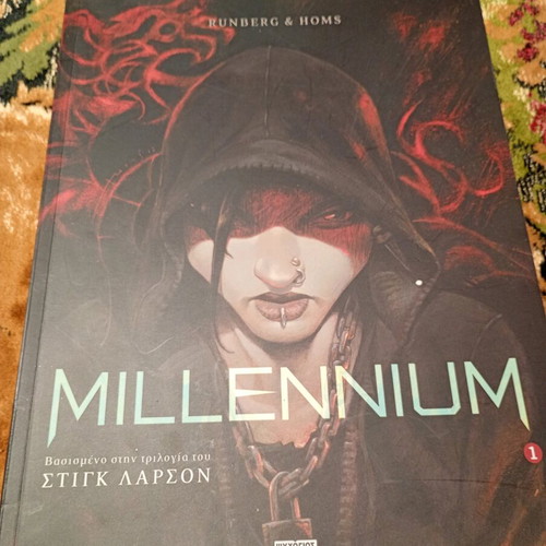 Books like new, pack of 3