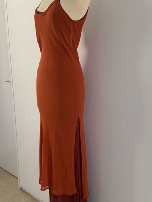 Maxi φόρεμα Veloudakis καινούργιο, δύο κομμάτια μουσελίνας με μικρό λέρωμα και τράβηγμα