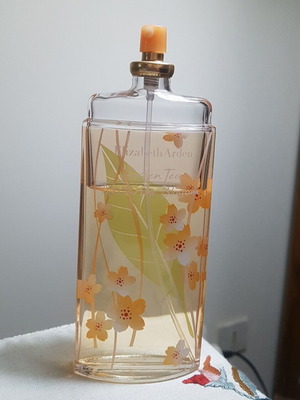 Άρωμα Elizabeth Arden Nectarine Blossom 100ml σαν καινούργιο