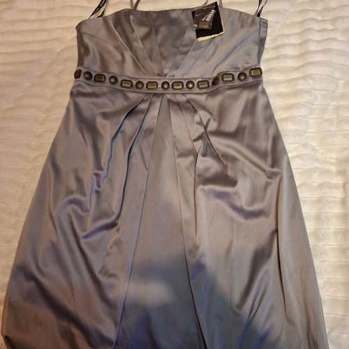 Morgan dress new gray size medium with embroidery on bust