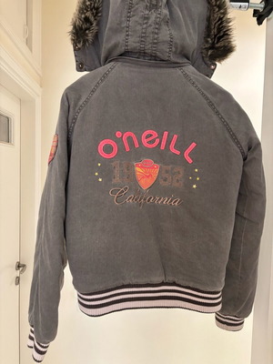 Set of 3 jackets like new, 2 O’Neill and 1 Diesel, gray