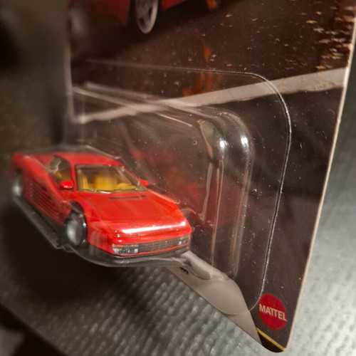 Hot Wheels Premium Ferrari Testarossa diecast car