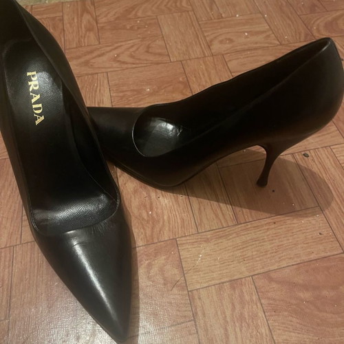 Black leather pumps size 37 new