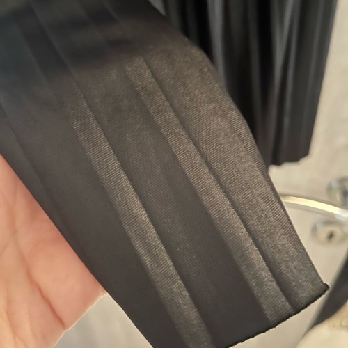 Attrattivo pleated black skirt like new