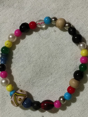 Elastic bracelet like new, colorful fashion accessory