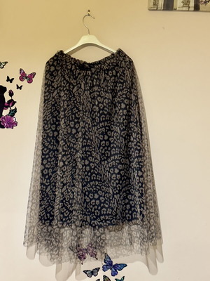 Maxi tulle skirt leopard printed, like new, size L
