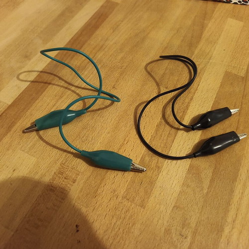 Cables with banana and crocodile clips, pack