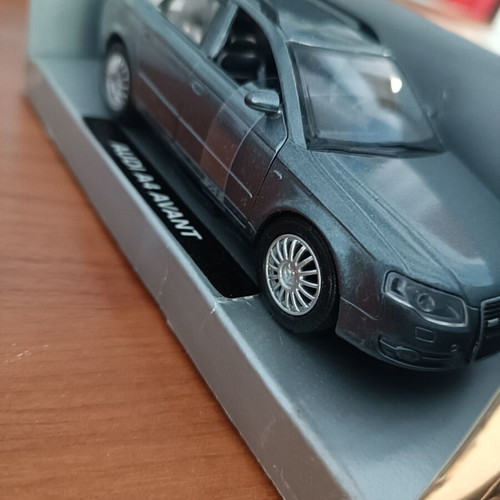 Audi A4 Avant 1:32 unused by NewRay