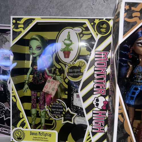 Monster High Venus G1 doll new, unopened, excellent condition