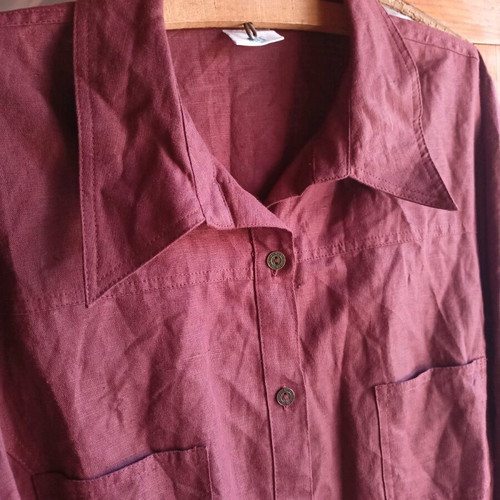 Linen shirt like new, long red with metal buttons, XL