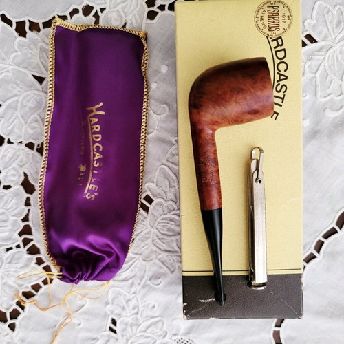 Vintage Hardcastle’s Rocket Club briar pipe used with box and pouch
