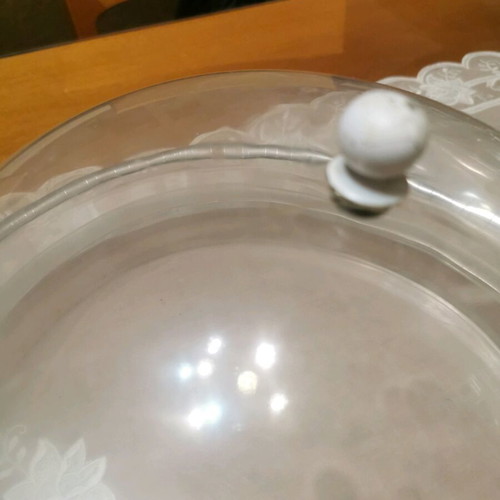 Plexiglass platter used with lid