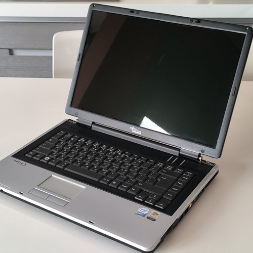 Fujitsu Siemens AMILO Pi 1505 laptop