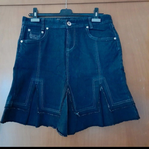 Denim skirt like new with studs and pleats, size L/40/12