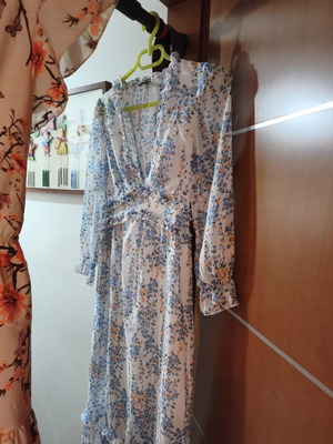 Dresses like new, set of 2, midi and long sleeve