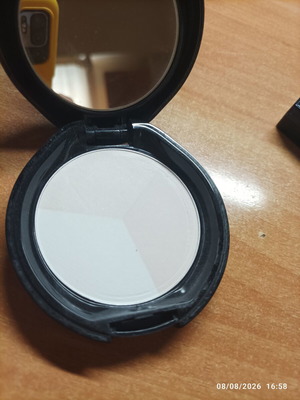 Shiseido triple glow powder new