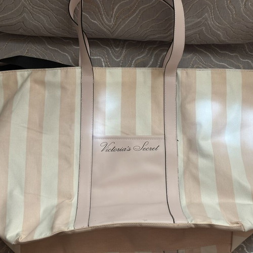 Victoria's Secret tote bag like new, white and pink