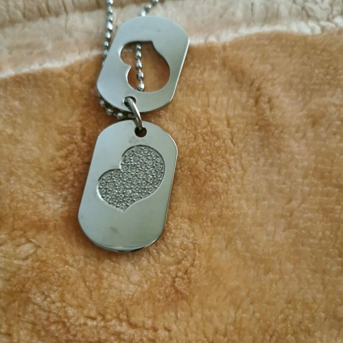 Guess necklace new, silver