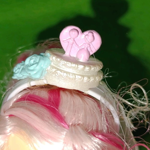 Shopkins Bridie doll used, 2017 wedding party bride figure