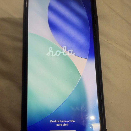 iPhone 11 Pro Max 64GB μεταχειρισμένο σε πολύ καλή κατάσταση, άσπρο με σπασμένο τζαμάκι κάμερας