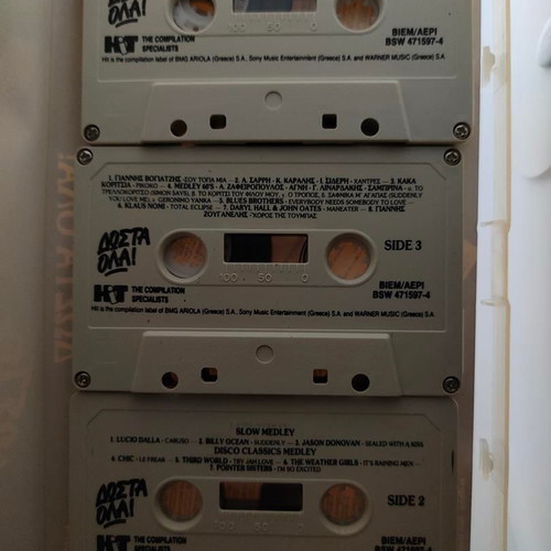 Dosta Ola Triple Cassette Collection like new, 65 authentic hits