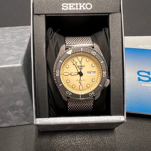 Seiko 5 Sports SRPD67K1 Автоматичен Шампанско Отлично Състояние