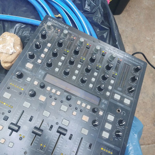 Behringer DDM4000 mixer used, functional