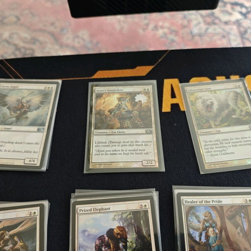 Magic the Gathering M13 White Card Collection like new with sleeves