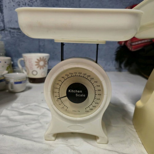 Analog kitchen scales set of 2 like new