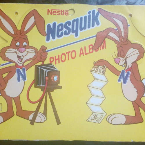 Nesquik Nestle photo album 90's used