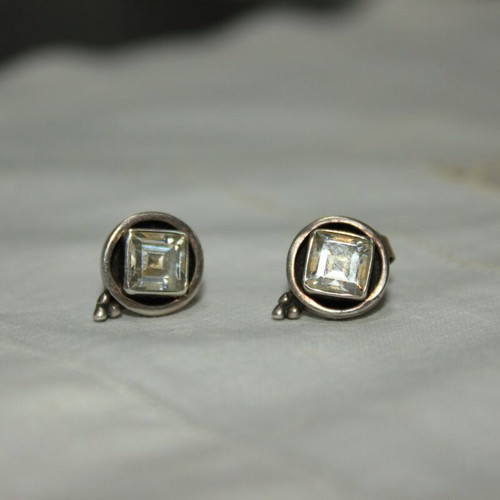 Vintage silver stud earrings with cut cubic zirconia 925 like new