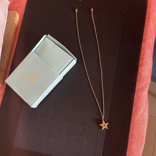 Star necklace LifeLikes winter collection 2025-2026 like new, green and gold