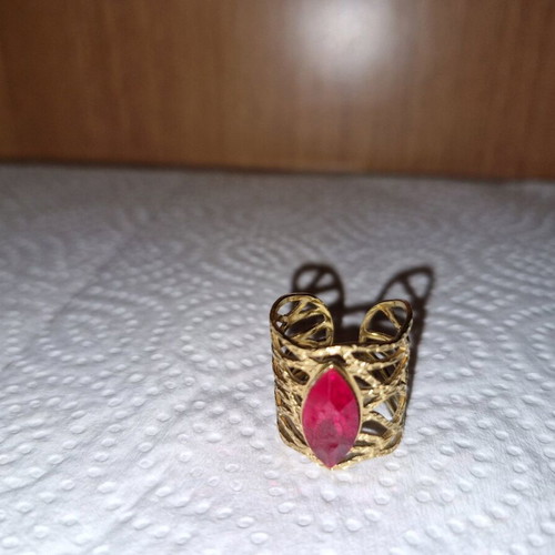 Fwo ring gold color with red stone and adjustable size like new