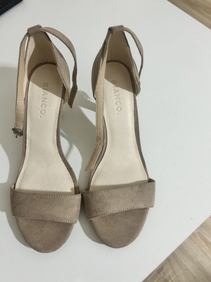 Bianco women's suede sandals size 37 new beige