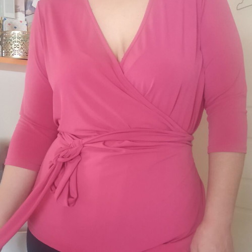 Caramella wrap blouse new, pink, size large