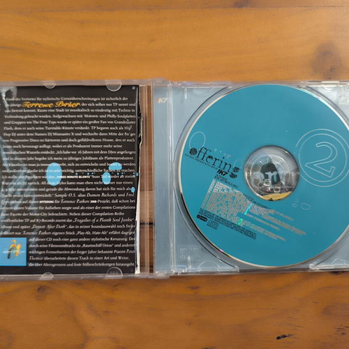 Offering 2 Studio !K7 CD like new, electronic music compilation