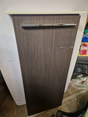 Bathroom furniture used, 2 pieces with 4 glass shelves