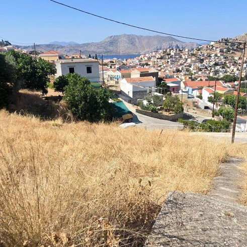 Land plot in Lieni, Symi, buildable, 200 m² with sea view