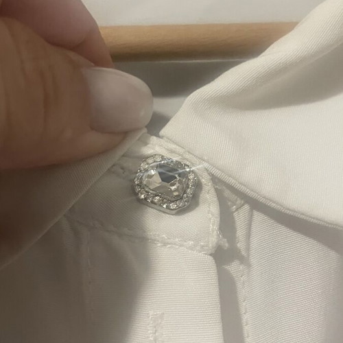 BSB White Sleeveless Shirt like new with rhinestone buttons